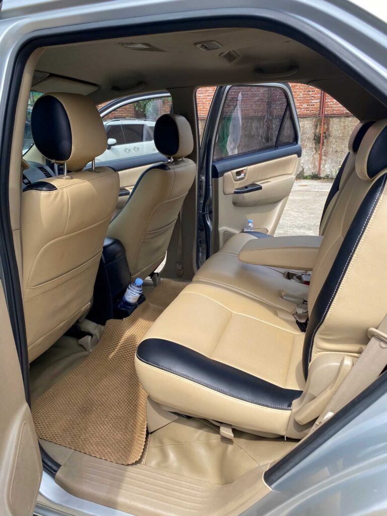 Cho thuê xe 7 chỗ Toyota Fortuner