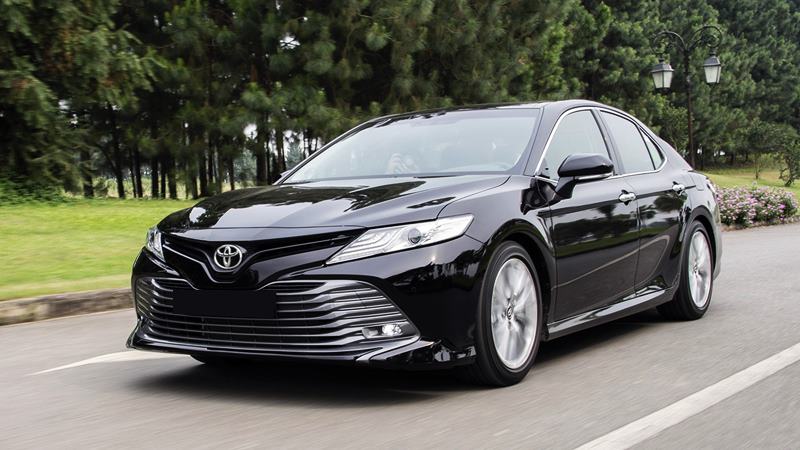 Cho thuê xe tháng 4 chỗ Toyota Camry Cho thuê xe tháng 4 chỗ Toyota Camry