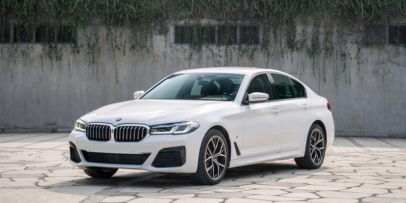 Cho thuê xe BMW 520i Cho thuê xe BMW 520i