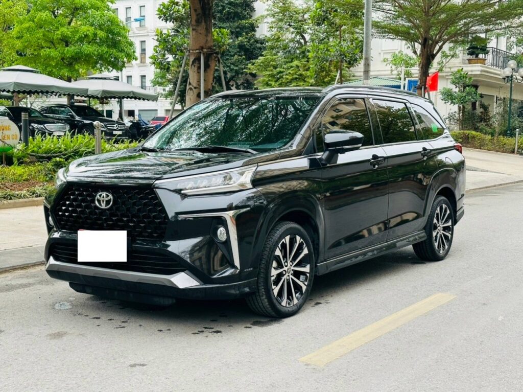 cho thuê xe 7 chỗ Toyota Veloz Cross tại Hà Nội