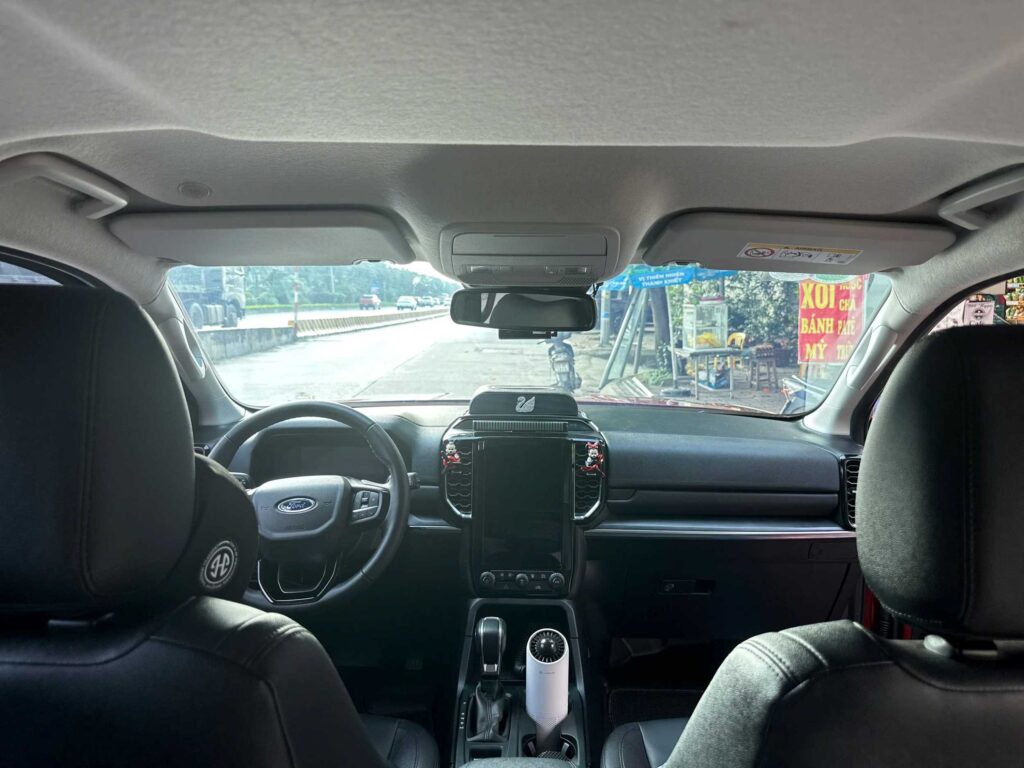 Cho thuê xe 7 chỗ Ford Everest