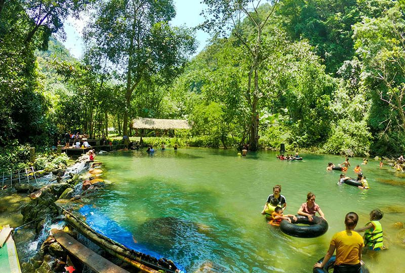 Thuê xe 16 chỗ đi Phú Thọ giá rẻ – Xe đời mới, phục vụ đoàn & hành hương | Minh Long Travel Thuê xe 16 chỗ đi Phú Thọ giá rẻ – Xe đời mới, phục vụ đoàn & hành hương | Minh Long Travel
