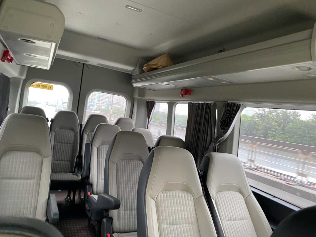 Thuê xe 16 chỗ đi Hà Giang – Giá tốt, Tài Chuyên Tuyến, Phục vụ 24/7 Thuê xe 16 chỗ đi Hà Giang – Giá tốt, Tài Chuyên Tuyến, Phục vụ 24/7