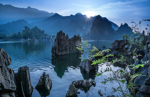 Thuê xe 16 chỗ đi Tuyên Quang